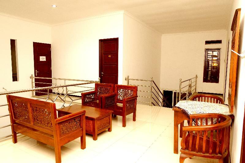Oyo 350 D' Maktab Homestay Syariah Malang Exterior foto