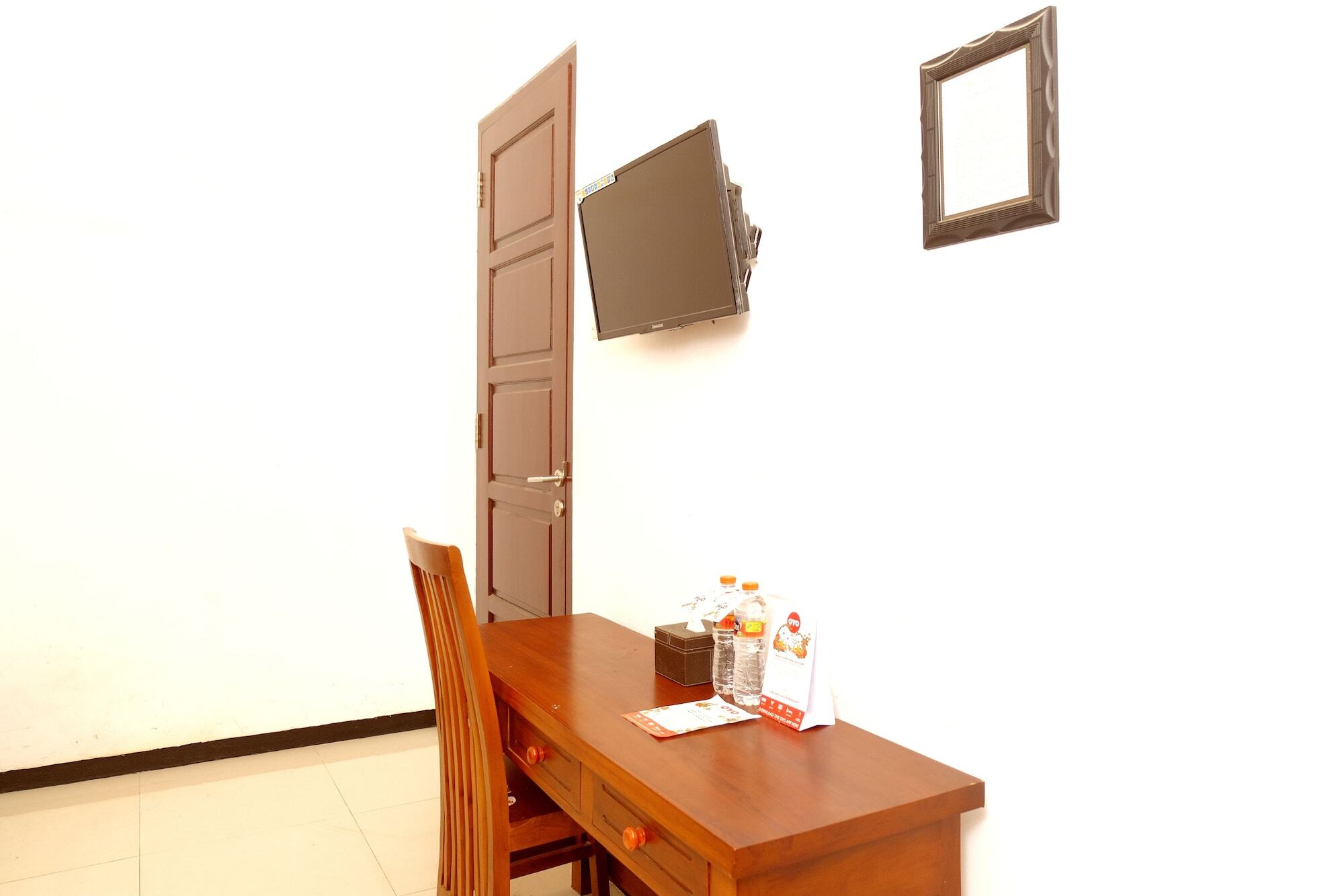 Oyo 350 D' Maktab Homestay Syariah Malang Exterior foto